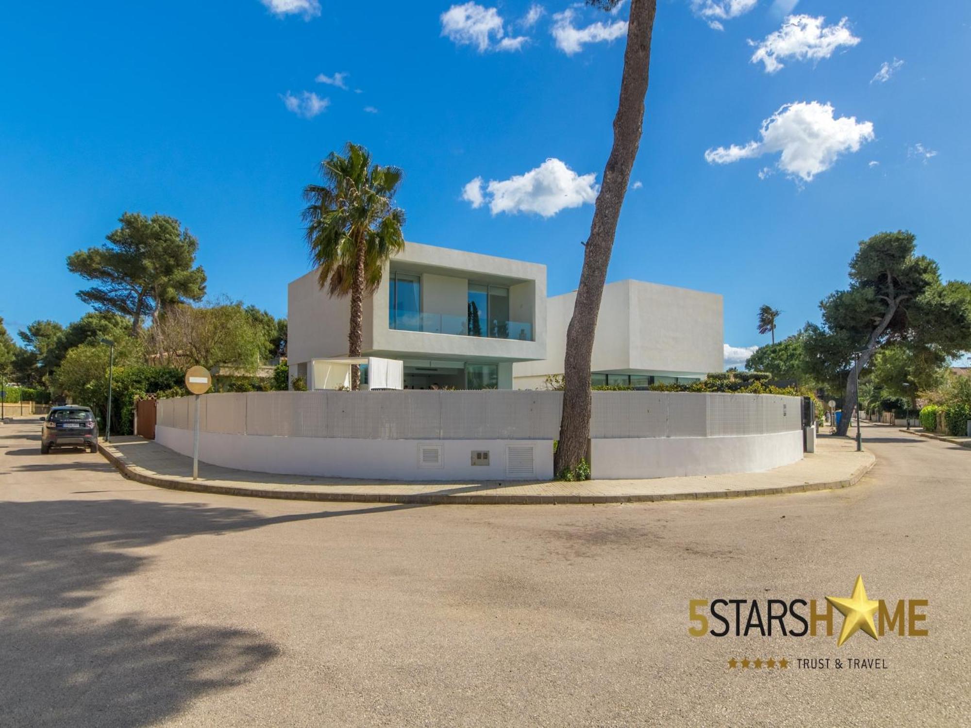 Seaside With Swimming Pool Villa