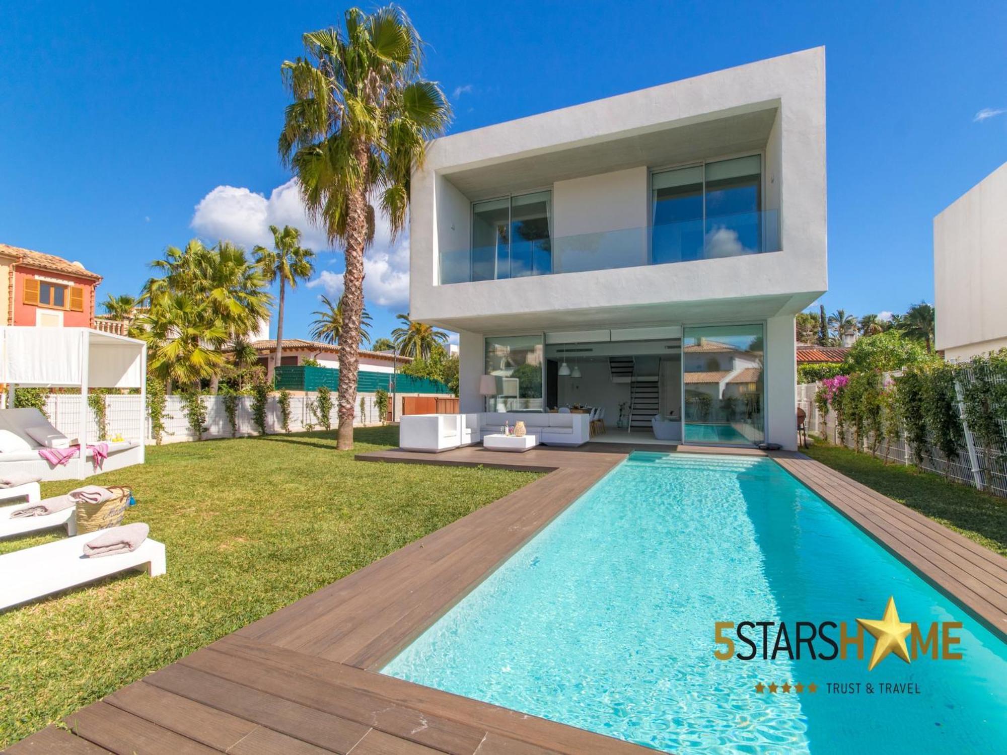 Seaside With Swimming Pool * Playa de Muro (Mallorca)